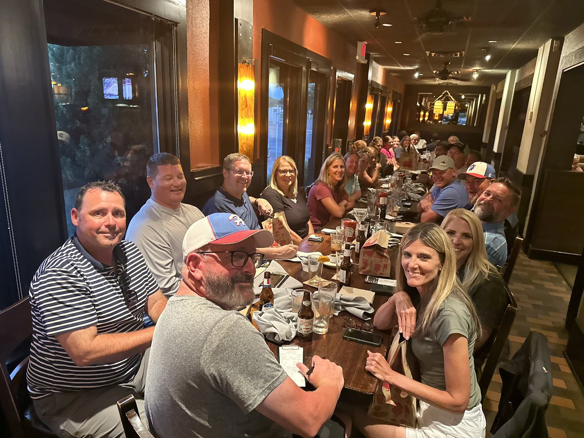 havocsixers's tweet photo. Had a great family team dinner last night at Jack Stack in KC.  What a super fun night. Coach “Juicy J” also had a bonus birthday celebration. #HavocPower #FakeBirthday #FreeDesert https://t.co/YZZL6Cz8LH
