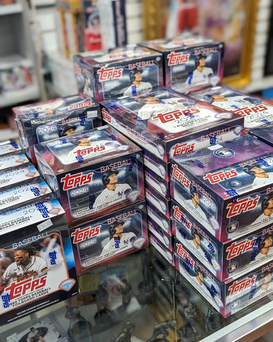 SportsCardsPlus's tweet photo. This young man &amp; his Dad pulled this ELLY DE LA CRUZ AUTO PATCH numbered to FIVE out of #toppsseriestwo CONGRATS GUYS 🎇🤘
- REMEMBER THIS SATURDAY -
CARD SHOW inside SCP this SATURDAY, July 20th from 11am to 5pm! 

Check out the 🔥 DEALER TABLES DEALS &amp; MORE! NO ADMISSION FEE! https://t.co/hGBLybFqMA