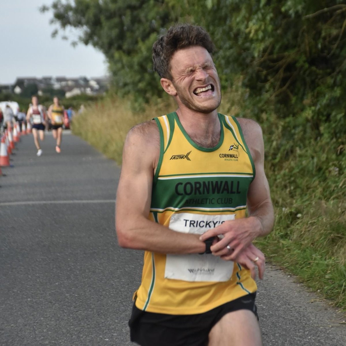 jamescutlan87's tweet photo. This one hurt π₯΅
.
Summer Turkey Trot. 4 mile local race in the warmth and humidity. Proper racing, grafting through the field to finish in the top ten (9th π)
.
2nd in my age category and a first menβs team for #CornwallAC π·x2 π«ΆπΌ
.
#JogSlowRaceFast #UkRunChat βοΈ https://t.co/zPI780V13T