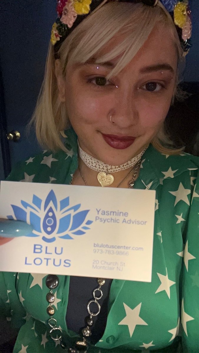 abundanceofhea1's tweet image. Card readings at Blu lotus until 6 today. Call or come in person for healing 💅💄😔. #oracle #angelanswers #blulotus #radleighvalentine #abundanceofhealing #hayhouseinc #love #mariusmichaelgeorge #hope #angelanswerscard #loving #hayhouse #wander #angelanswersdeck #winning #angels