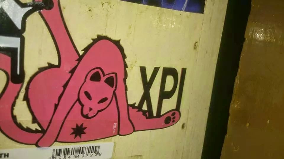 axpirocks's tweet photo. 🐈⬛Axpi Cat🐈
Diseño: #RafaPunkTrucker
#tbt 1998
#PunkRock #AXPI #Stickers https://t.co/9faXmdqpYI
