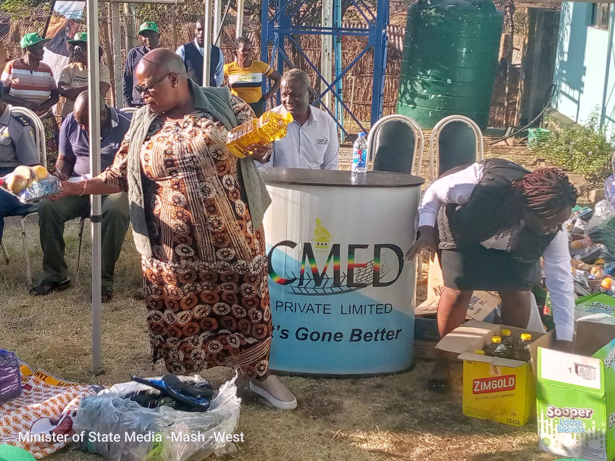 state10823's tweet photo. It's always a pleasure to witness the smiles of gratitude. Appreciation to CMED for donating blankets for the aged and vulnerable at Vanad Mine in Zvimba @InfoMinZW @chrissy10charu @MhonaFelix @ZimGvt_NDS1 @edmnangagwa @nickmangwana @dhonzamusoro007 https://t.co/Iqw6zJhs1f