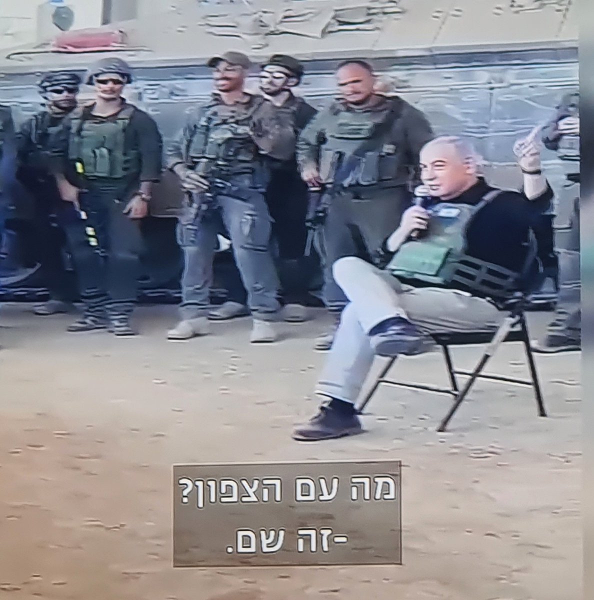 itaylands's tweet photo. 1/3שמועות ברשת על כך שטייסי חיל האוויר לא היו בכשירות ערב ה 7.10 גרמו למפקד חיל האוויר עצמו לעלות ולהכחיש בפומבי.
ובכן כבר חודשים ארוכים מתפרסמים מסמכי ממ"רי על חשד לשוחד שקיבל נתניהו מקטאר גם ב 2012 גם ב 2018 ועל כך שהוא אישית דאג שהכסף הקטארי לעזה יועבר במזומן. נתניהו לא הכחיש https://t.co/RLK5NK2fos