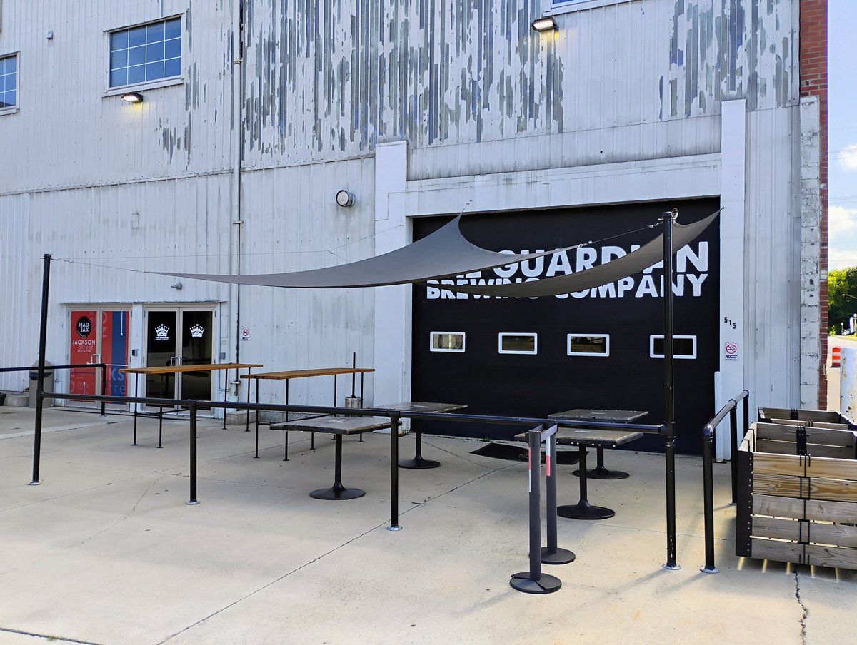 BeerSnobSean's tweet image. 1st visit @TheGuardianBrew in Muncie, IN. Lunch &amp;amp; a light cream ale. #INbeer @Indybeersleuth @MarkGLee69 @MikeSlomba @qblacklock @ephoustonbill @BeerStoreDude @DrGoodBeer @JonMontag @RckRick @TomDrinking @scottvillers @SCBeerExplorer @indianabeernews @Mc_Chouffe_1 @brewerytravels