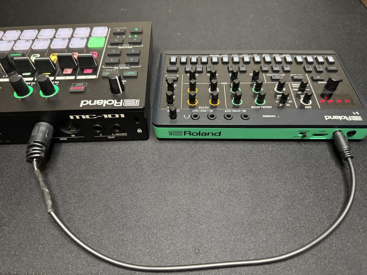 ezSynths's tweet photo. The cable that I bought was not TRS to MIDI, but something else. So I had to improvise and change the wiring. Now it works both as MIDI in and out and I can sync my Roland MC-101 with the S-1. https://t.co/Fe0KvZCxA1