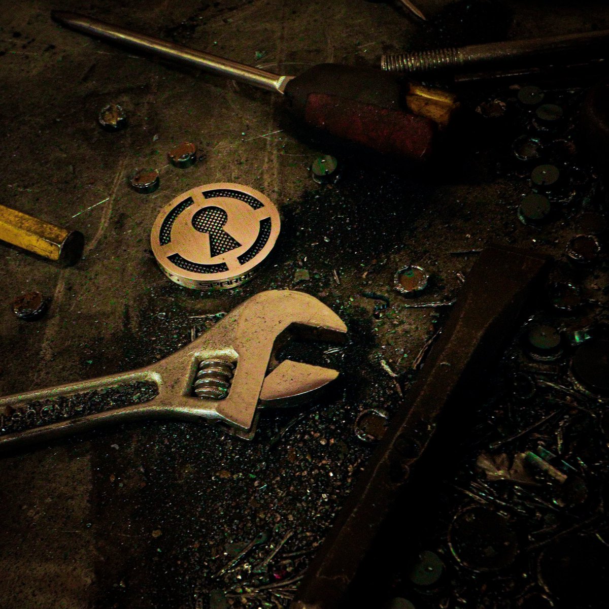 SparrowsPicks's tweet image. Working on some new products in the shop. #lockpickingtools #steelshop #getdirty