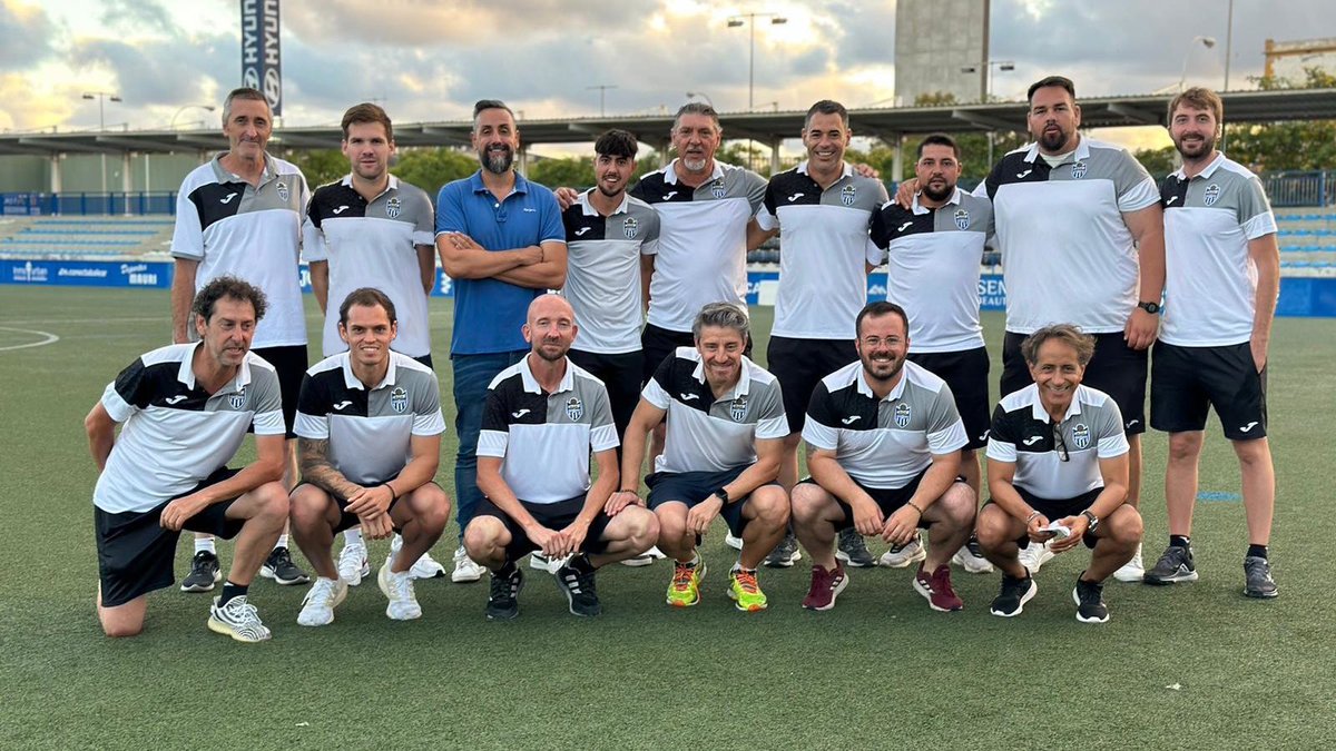 Tribuna_Sol's tweet photo. 🤍💙 Entrenadores fútbol base @atleticbalears 2024/25 🤍💙

Juvenil A: Andrés Llistó

Juvenil B: Carlos Maldonado

Juvenil C: Nico Arjona

Cadete A: Juanmi Lladó

Cadete B: Leo Barindelli

Cadete C: Juanma Jiménez

Infantil A: Fernando Campins

Infantil B: Mateo Escalas https://t.co/6dG7NShzTw