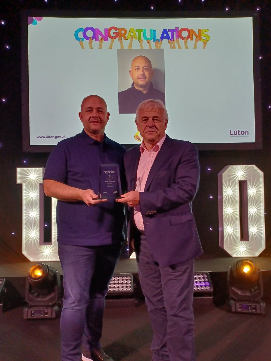 lutoncouncil's tweet image. 👋 Our next #LutonExcellence winners:

👉 Making a Difference - Ricky Devlin

👉 Outstanding Achievement - Luton DART Fire Response Team

Dare to try:
👉 Radio 1&apos;s Big Weekend Team
👉 Elections Project Team
👉 IT Insource Team