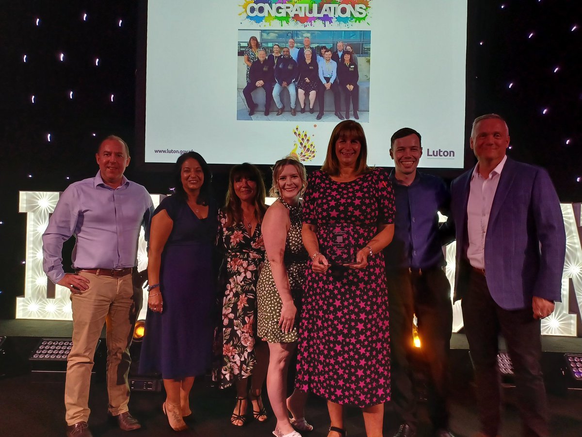 lutoncouncil's tweet image. 👋 Our next #LutonExcellence winners:

👉 Making a Difference - Ricky Devlin

👉 Outstanding Achievement - Luton DART Fire Response Team

Dare to try:
👉 Radio 1&apos;s Big Weekend Team
👉 Elections Project Team
👉 IT Insource Team