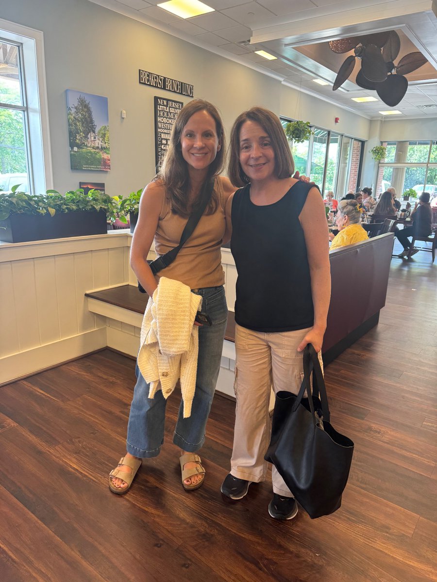 Overjoyed to see author bestie @marykubica after far too long. Central NJ friends do not miss her @briellelibrary @booktowne tonight! <a href="/parkrowbooks/">Park Row Books</a>