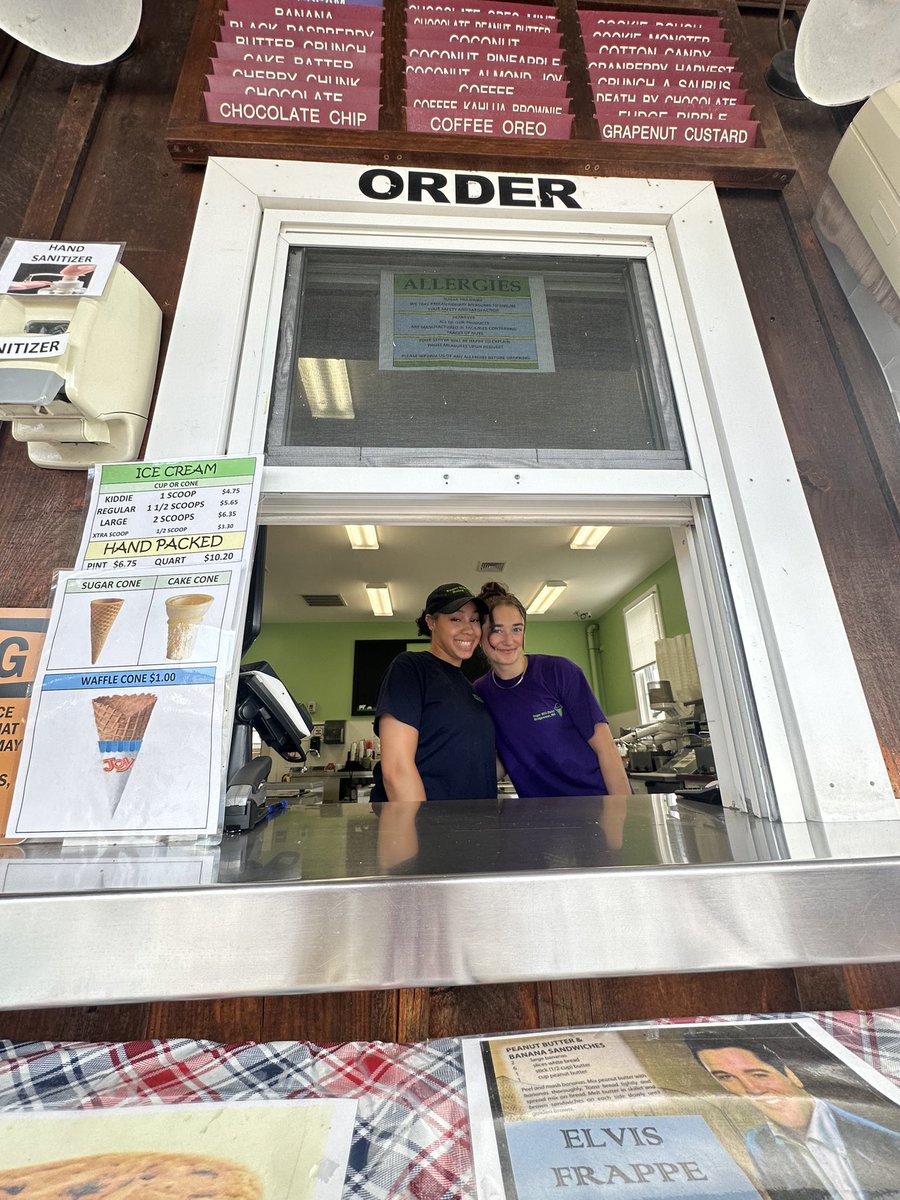 BridgewaterCoa's tweet photo. “I scream, you scream, we all scream for ice cream!” 
It’s true. #summertime &amp; ice cream bring such great memories &amp; joy for older adults. As a participant said today, it’s not about the sweet treat, but rather the socializing with others. ❤️🍦 https://t.co/sxpdrnOxxH