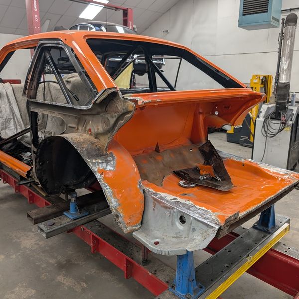Celettegroup's tweet photo. #Ford #Escort MK2 rally car In for repair on a #Celette #framemachine after a little disagreement with a hidden rock on the Argyll rally.
#celettebench #autobodyshop #autobodyrepair #collisionrepairshop #collisionrepairexperts #mk2escortrallycar #classicford https://t.co/Ela0SQh9SL