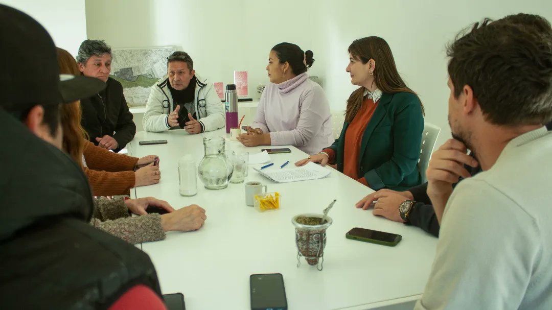 Firmamos un convenio de colaboración institucional junto a la Escuela de Operadores Topógrafos Gral. San Martín y el Municipio de La Rioja, para el desarrollo de prácticas profesionalizantes, vinculadas al análisis de datos geotopográficos en diferentes sectores de la ciudad.