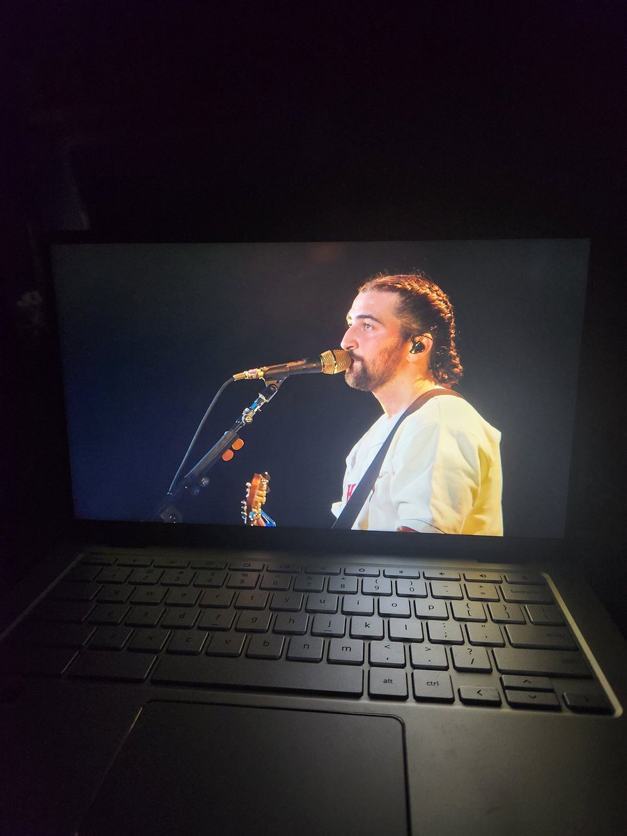 Justen25 tweet media