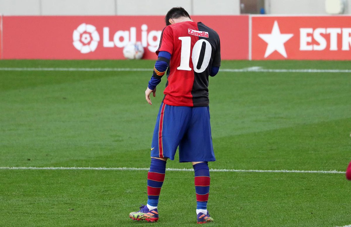 grossoleproso's tweet photo. Hicimos que odian al Diego,a Messi y ahora a di Maria que club pijudo https://t.co/lrUlUUZHEQ