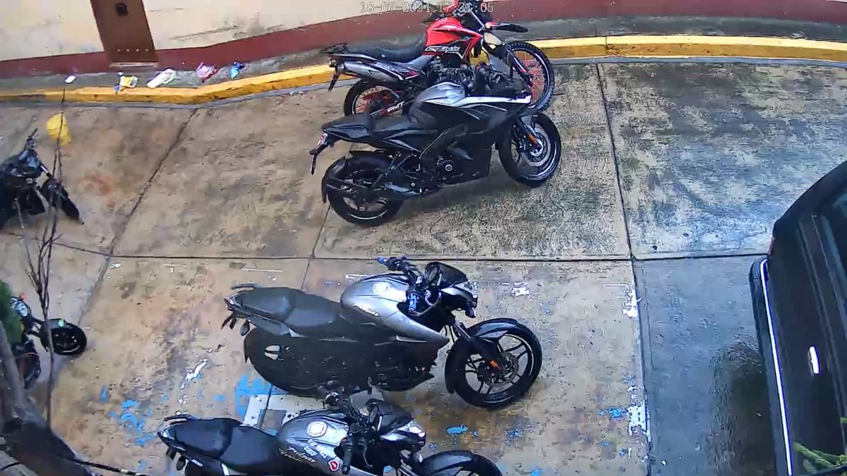 Mely_sandate's tweet photo. @UCS_GCDMX @SSC_CDMX Seguimos esperando el apoyo están consumiendo mariguana, tomando y ya bloquearon la calle con sus motos @SSC_CDMX @UCS_GCDMX https://t.co/cmiIWWAizz