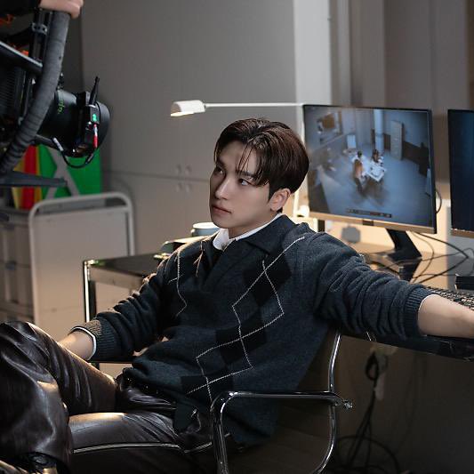 Me Ada yang mau ngobrol dan dipangku tapi bersedia manggil saya dengan sebutan ayah? Bagi yang tidak keberatan saya akun dewasa. Topik obrolan biasa saja tanpa rated kok.