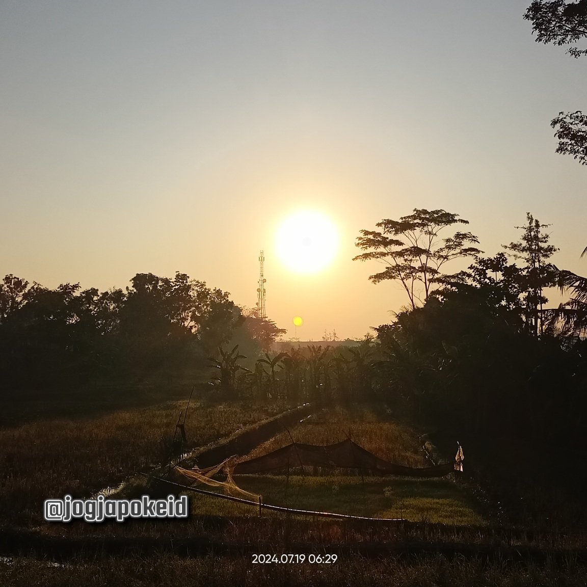 Bismillah.
met pagi man-teman, met beraktivitas dan menjemput rejeki di hari jumat ini. semoga berkah. untuk man-teman atau ada famili yg sedang sakit, semoga segera diberikan sembuh dan menikmati rejeki sehat. 🤲🙏