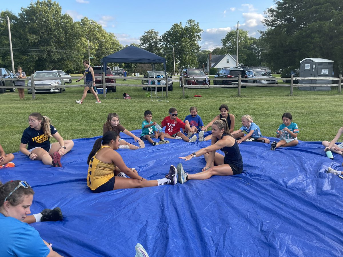 Jr. Hawks Running tweet media