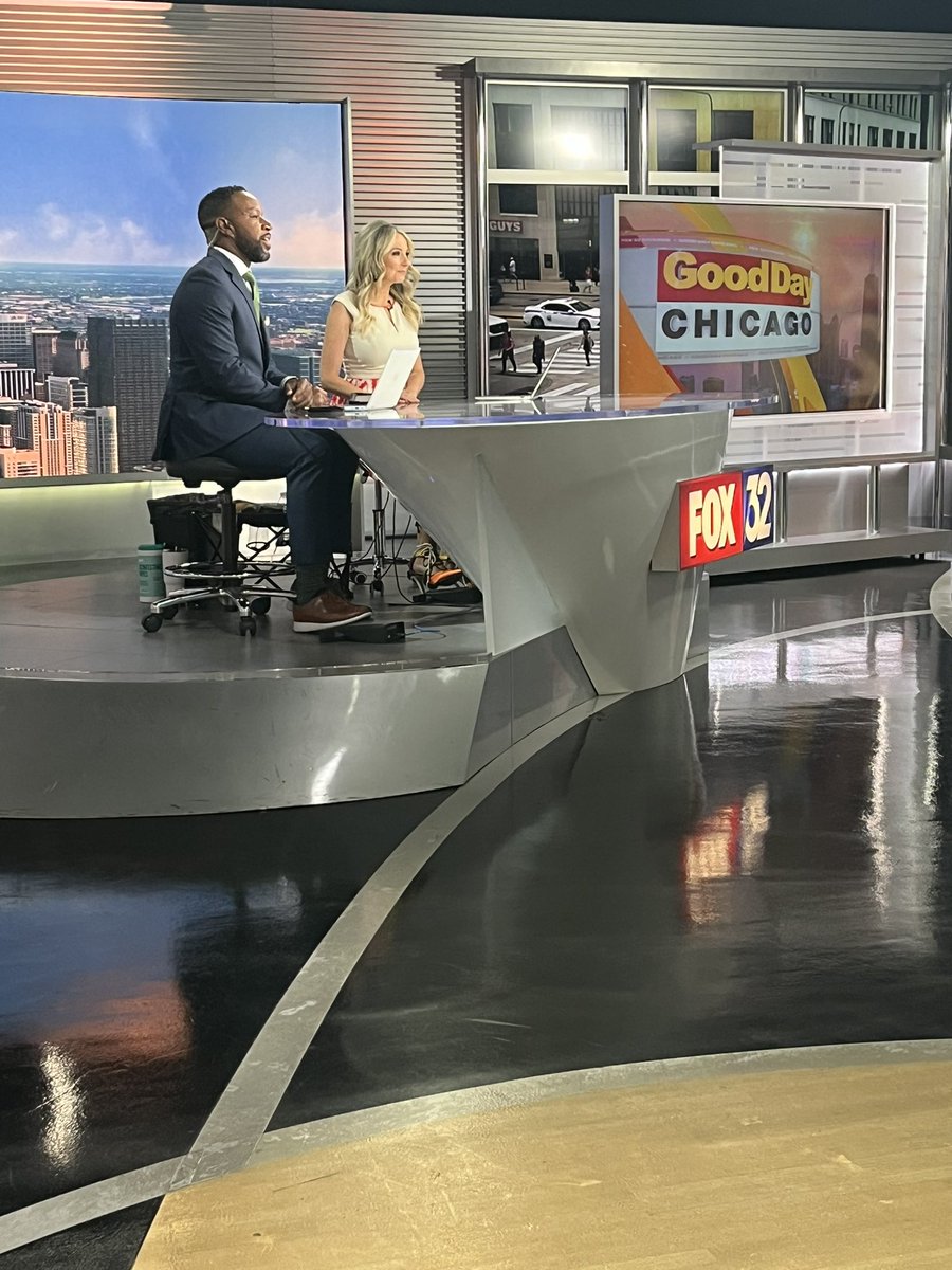 thomasj_hurley's tweet photo. Thank you @GoodDayChicago @BrianJacksonTV @MCaplanWeather for the invitation to be with all of you this morning to share the good news about SOUTHSIDE SUMMER FESTIVAL @MaristChicago this Saturday July 20!  Come join us!  Great forecast! Thanks Mike! https://t.co/w60lS5GhL4