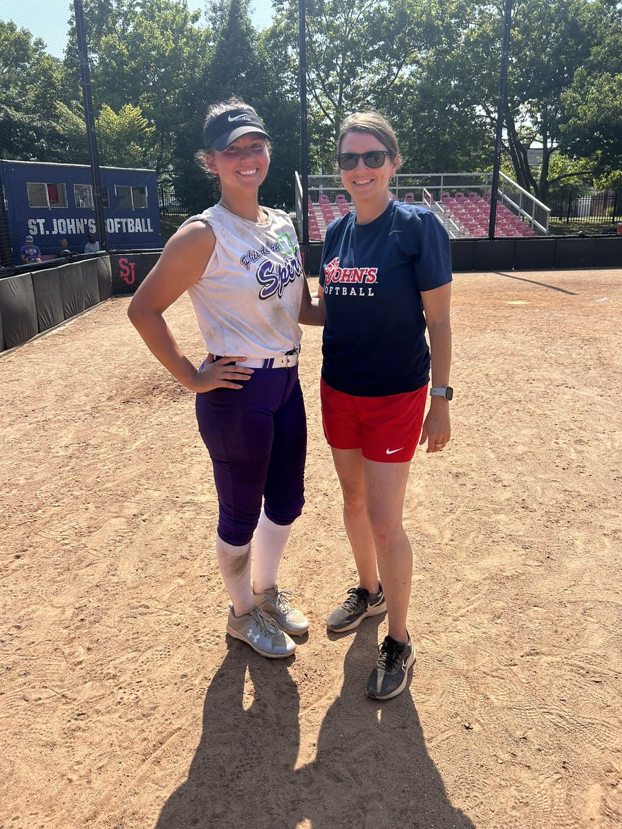 EdenEhle18's tweet photo. Thanks for a great camp!
@CoachCrowell8 @StJohnsSoftball https://t.co/0Ph4YcVdRM