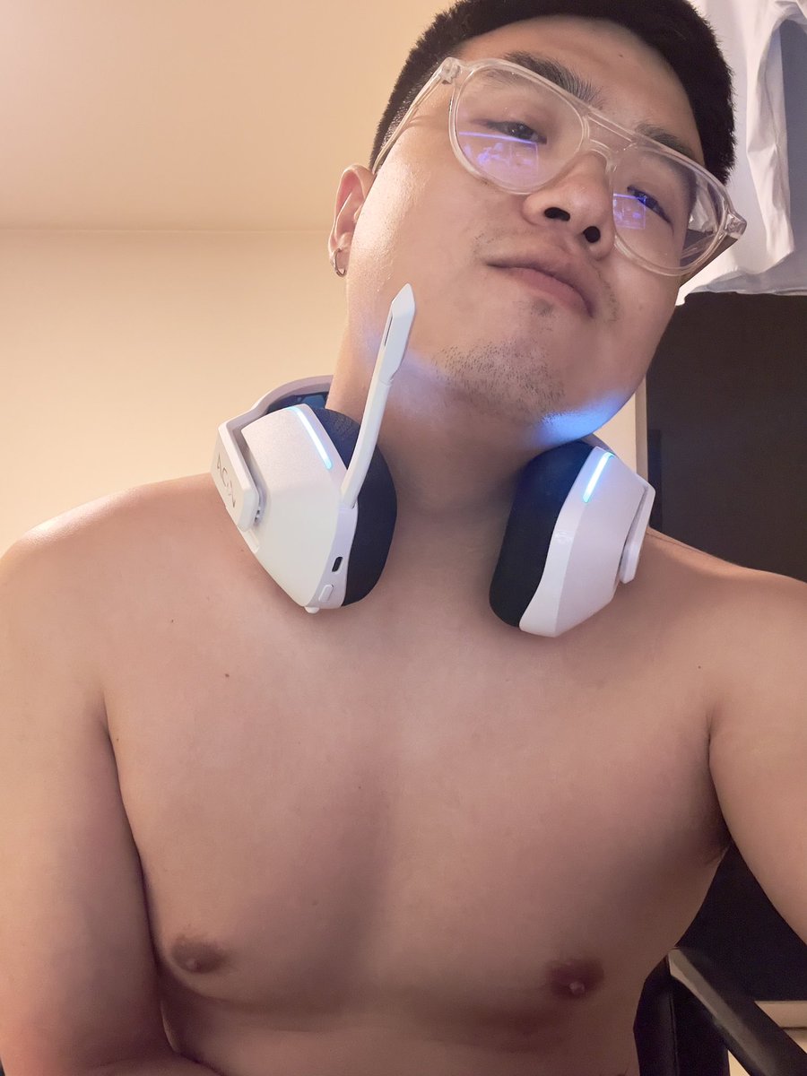 (●°u°●)​ 你他媽的各位早安，我來打擾你們打手槍了