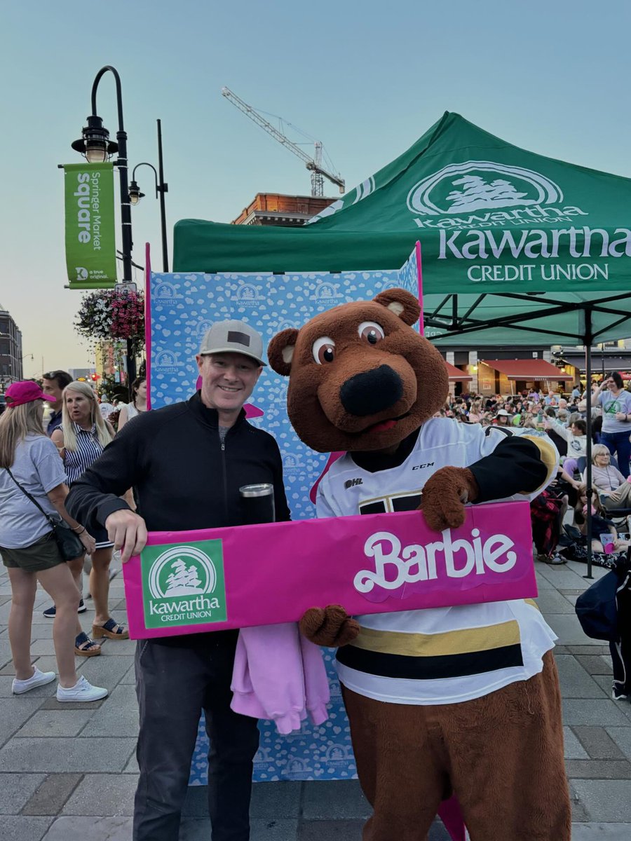 KingstonFronts's tweet photo. Kory Cooper unleashing his inner Ken at tonight’s Movies in the Square.
#BearTheK | @downtownktown | #LetsGoBarbie | @KawarthaCU https://t.co/0gXTZxRMLa
