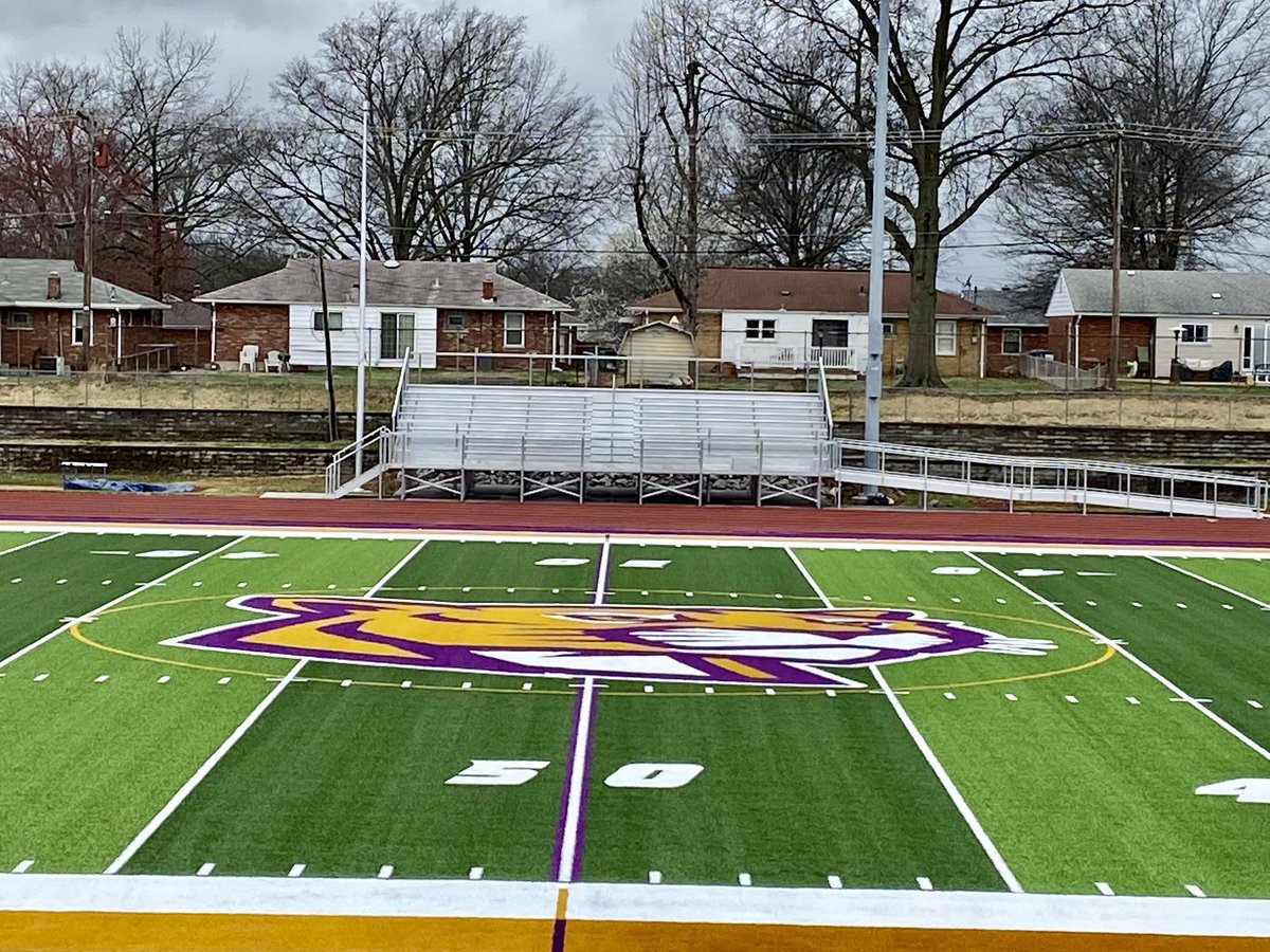 HelmetMissouri's tweet photo. 🏟️ Missouri Stadium Challenge 🏟️

Large Schools: Round 2

Parkway South Patriots

🆚

Affton Cougars

Vote in the poll below 👇 https://t.co/e1hF5xNlEZ