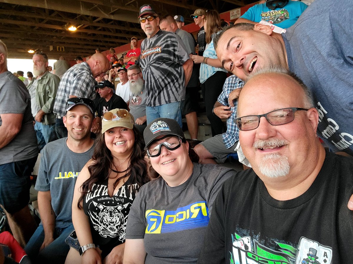 OHduanehancock's tweet photo. Making memories at @EldoraSpeedway https://t.co/s5nBz99On9