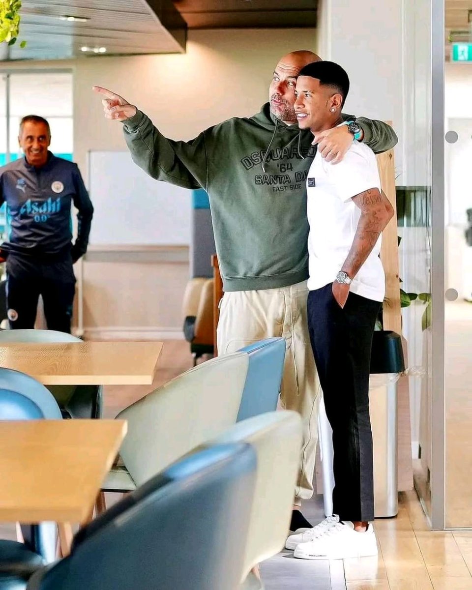 BanquoMagombo's tweet photo. Sir pep with new signing savio https://t.co/lHunst20oy