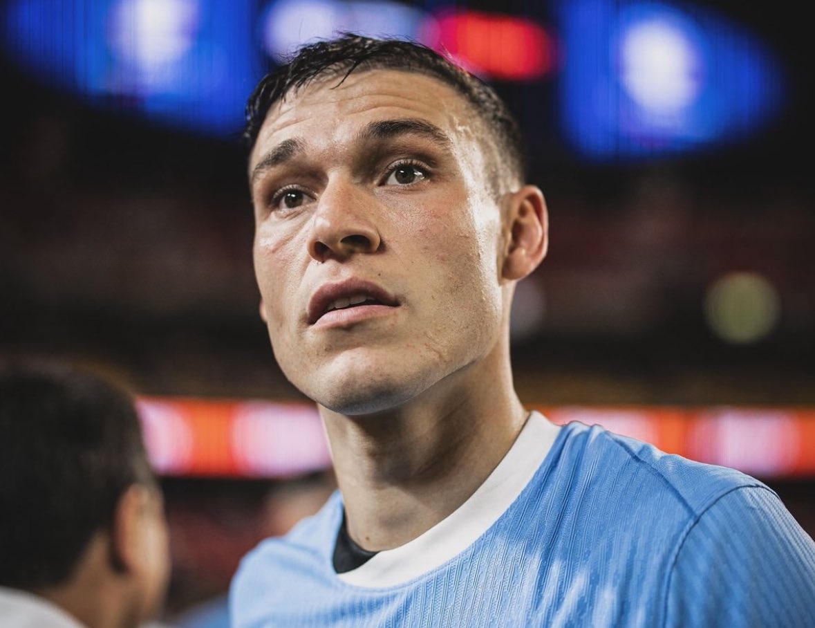 FabrizioRomano's tweet image. 🚨🔴 Manchester United have agreed on personal terms with Manuel Ugarte.

Contract terms discussed, player keen on moving to United even without Champions League football.

Club-to-club talks continue with PSG, as more clubs also inquired.

Same agent as Leny Yoro: Jorge Mendes.