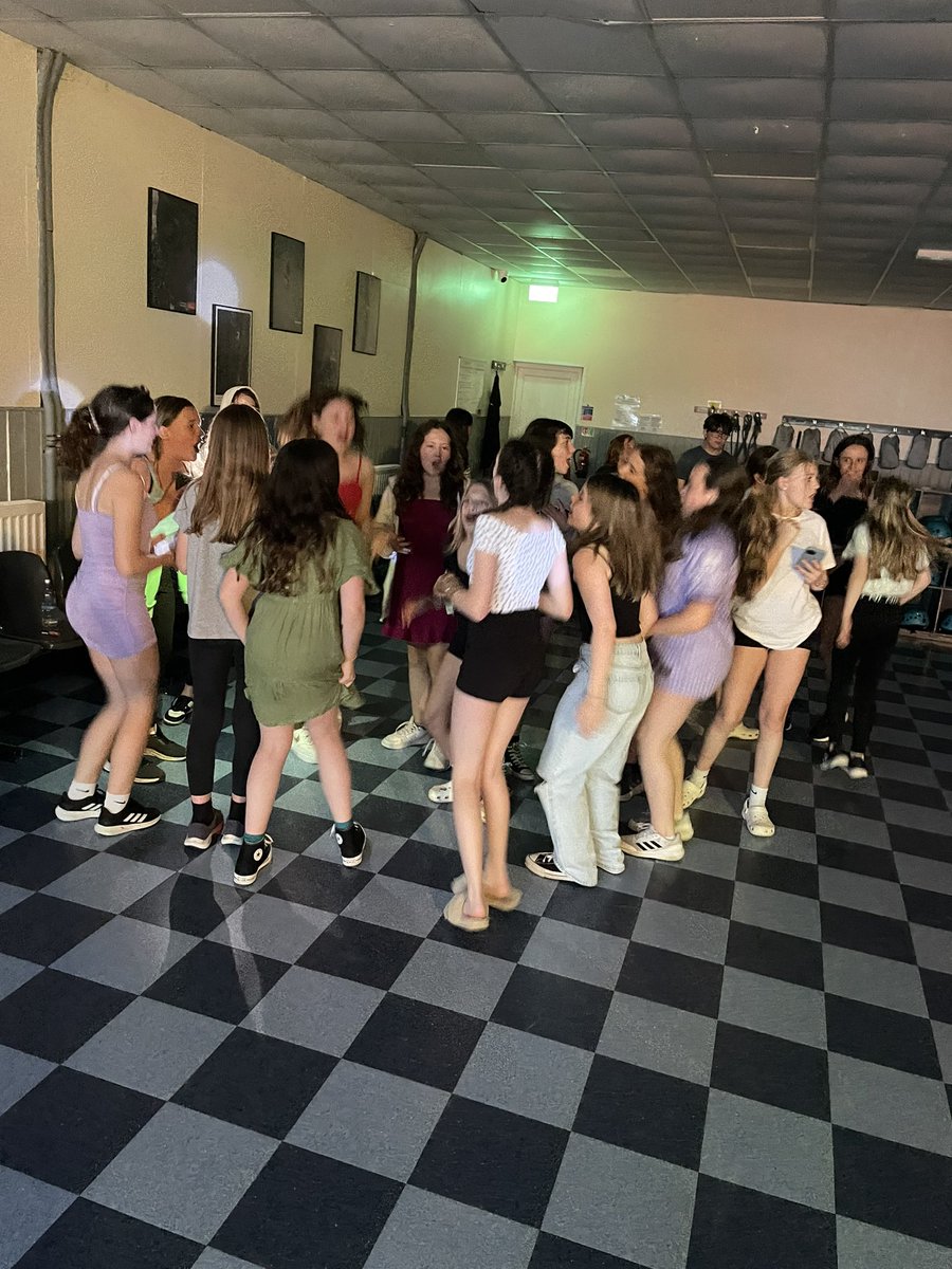 KHS 3-19 WELSH tweet media