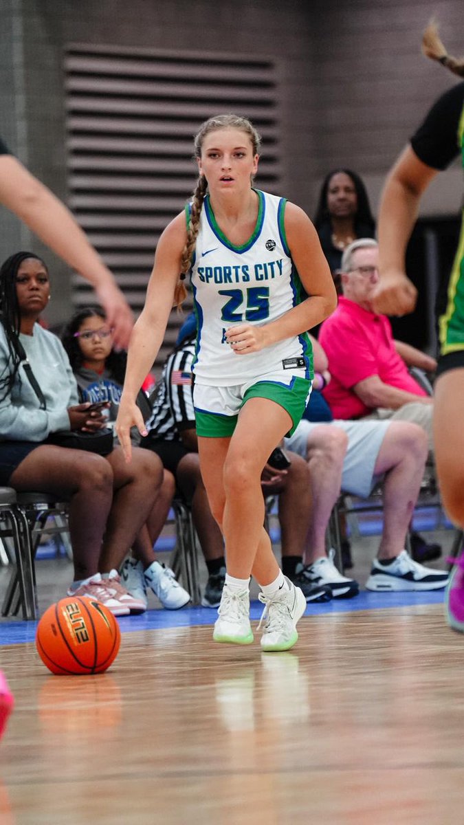 MaKennaTaylor28's tweet photo. After a great conversation with @SienaCoachPrimm I am blessed to receive my first division 1 offer from Siena College! Thank you to the coaching staff for believing in me 🙏🏼💚 @Siena_WBB @SCA_OH https://t.co/A9IP2o0ixX