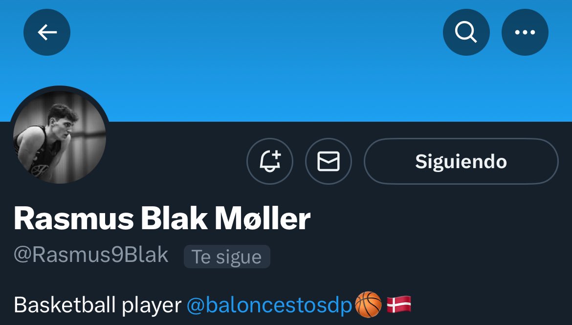 Que bien queda <a href="/Rasmus9Blak/">Rasmus Blak Møller</a> 😏🤍💙

#SoñarMásAlto #SomosSDP