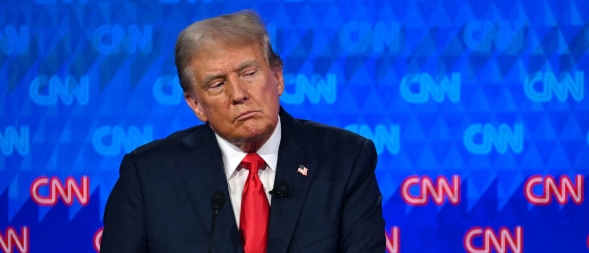 jjauthor's tweet photo. FACT CHECK: Did Donald Trump Call For The ‘Round Up’ of Latinos to Detention Camps?: Trump has called for deportation of illegal immigrants. https://t.co/vkbpIF5uca #CheckYourFact #CheckYourFactFeatured https://t.co/6mJrz0P4dF