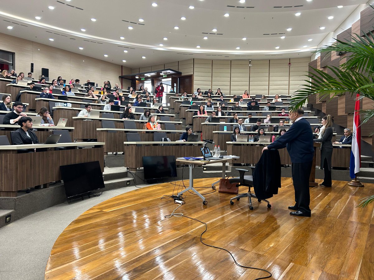 InstitutoBCP's tweet photo. Con la tercera clase, desarrollada este jueves, culminó el módulo 1: Riesgos de mercado y liquidez, del Programa Gestión de Riesgos, orientado a funcionarios del sistema financiero de riesgo, tesorería, mesa de dinero y afines.
#ProgramasIBCP https://t.co/W63jb8AXjM