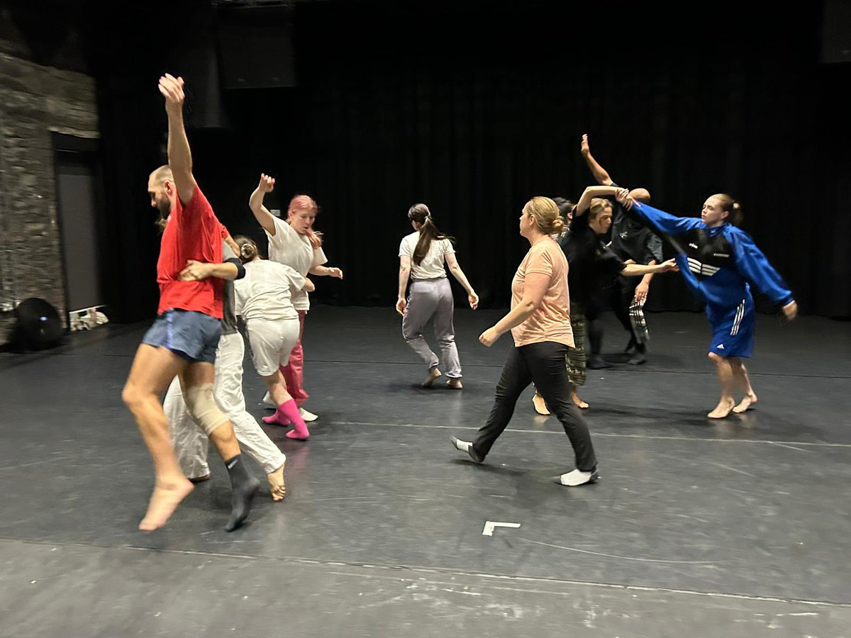 The Explore open R&amp;D week is in full swing now! Great to have so many amazing dance artists working together in the studio with us! 
#danceinwales #dancetraininginwales #researchanddevelopment