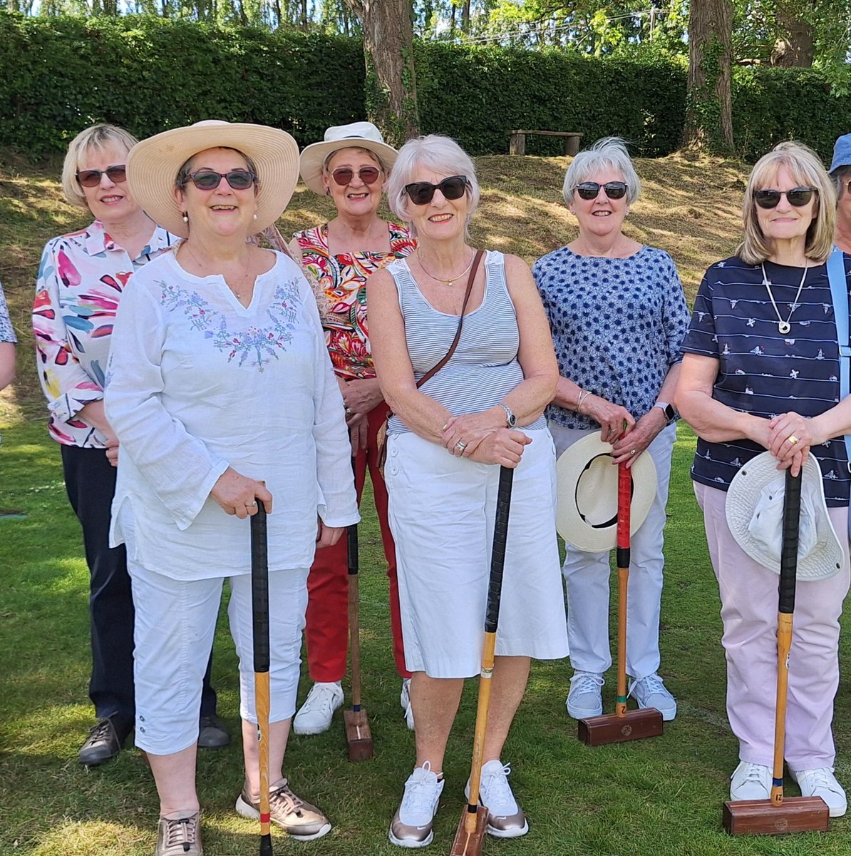 HofEWI's tweet photo. A  lovely afternoon playing croquet at Kenilworth Tennis Club at the West Midland Federation Croquet Competition. 
@Balsall_Common 
@WILifemagazine 
@WomensInstitute 
#croquet https://t.co/H3dok3fYaZ