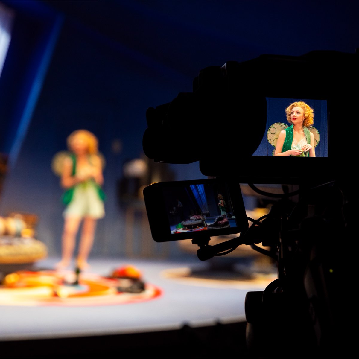 National Theatre Live tweet media