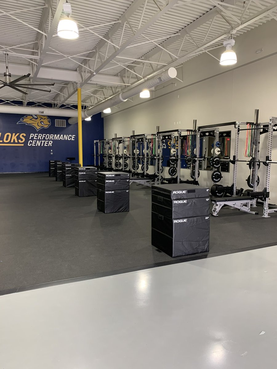 kaserr10's tweet photo. D3 baseball, D1 facilities. Come be apart of the Gorlok family #WebsterUniversity https://t.co/tI4OC2B7hM