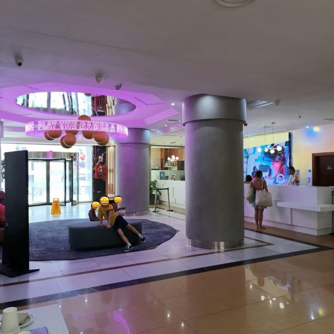 OYRSA_es's tweet image. Restyling de Hotel Magic Games, Oropesa de Mar. Lujo para los amantes de los videojuegos,🤖🎮 Un placer para nosotros haber podido intervenir en este proyecto. Os deseamos mucho éxito.
#magicworld #magicgames #hoteles #oyrsainnovacion #oyrsacompromiso #oyrsasostenibilidad