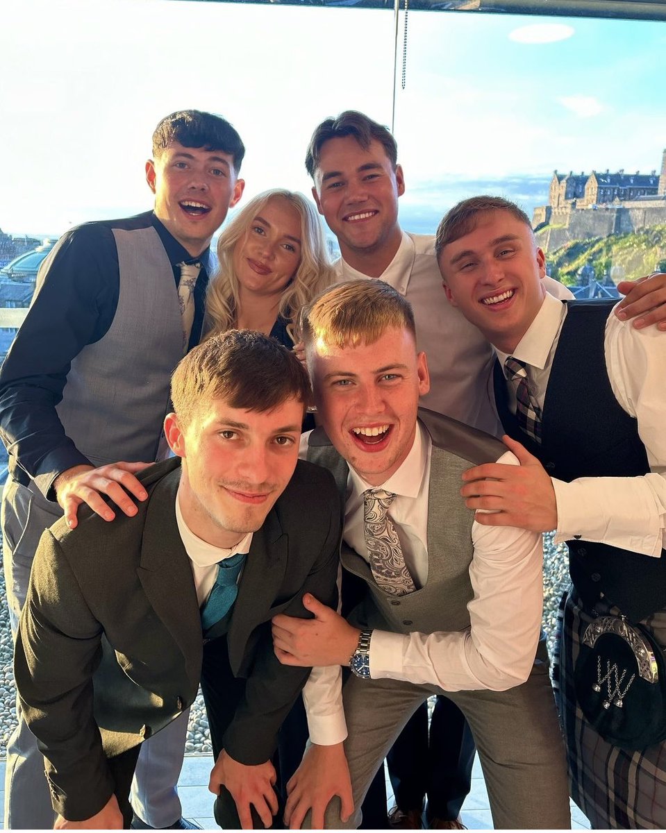 MsMccormickPE's tweet photo. Unbelievable four years @MorayHouse ! Beyond Grateful for the people, experiences and opportunities I received throughout my four years at Edinburgh University. Few tears shed this week 🥹🥹 https://t.co/app4lr6KsA
