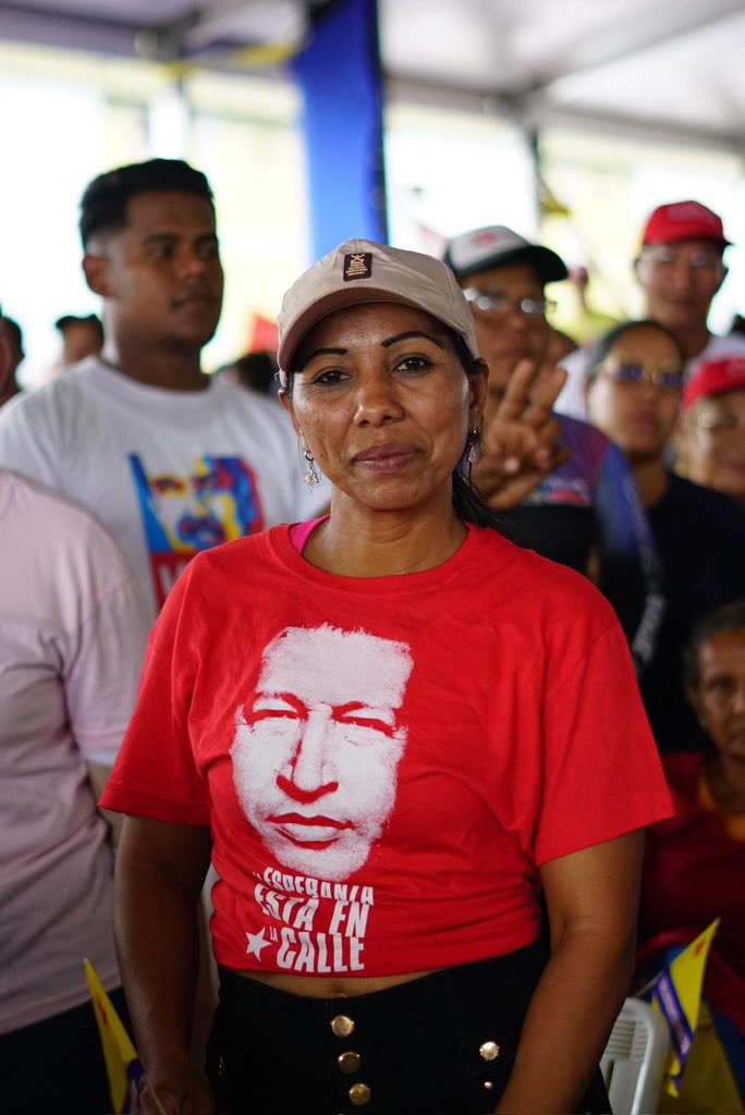 ¡Avanza financiamiento de segundos proyectos de la Consulta Popular! 

Orientado por el pdte. <a href="/NicolasMaduro/">Nicolás Maduro</a>, min. <a href="/AngelPComuna/">Comunero Angel Prado</a> transfirió recursos, vía Safonapp, a Circuitos Comunales Golpe de Timón, Agroturística Tierra Caliente y Donato Maradey en Anzoátegui 

#ComunaONada