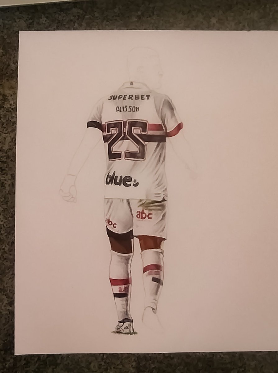 Pra não dizerem que eu só desenho cavalos e grama...

😜