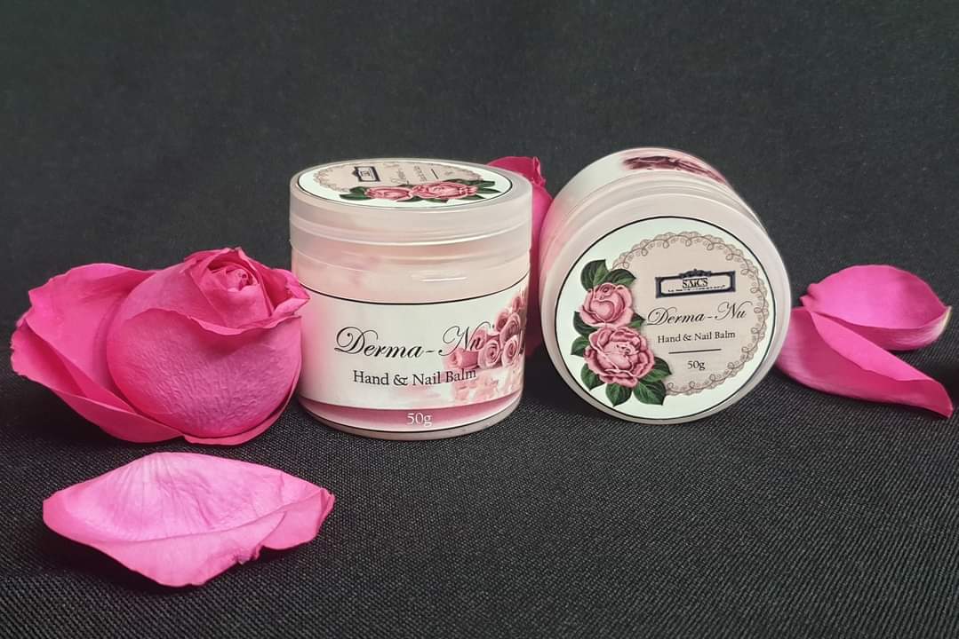 DERMA NU HAND AND NAIL BALM.
Hand and nail balm is a must for everyday use, not only does it smell divine, it ensures for the strongest nails and beautiful soft hands
📷Can be used on elbows and feet
📷Helps to heal winter hands

📷Whatsapp 081 446 4821