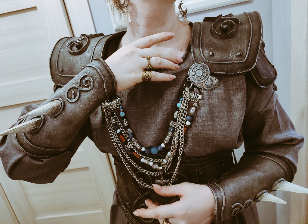 Ещё немного от сегодняшней примерки к игре. 
Наконец-то все складывается воедино и я перестаю переживать, что все как-то как-то не так. Хотя бы в этом вопросе.