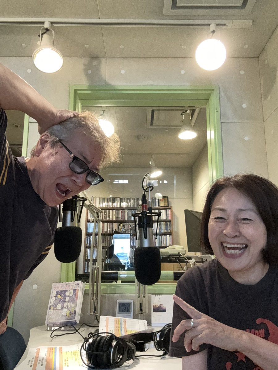 djkatsumi300000's tweet photo. サーラビ8時より放送
本日はかつみの「ルーツミュージック中学編」
19時より再放送、水曜日6時からも放送中!テトラゴンライブ告知
#山下達郎 #三角山放送局
#サーラビ #サーフィンラビットステーション
#leonrussel #edisonlighthouse
#trex #threedognight
#uriaheep https://t.co/U8W4TBXyuf