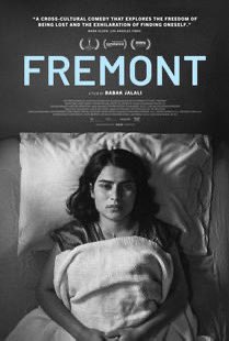Fremont, c’est un très joli film en noir et blanc qui raconte avec humour et délicatesse la vie d’une jeune exilée afghane à Fremont en Californie.