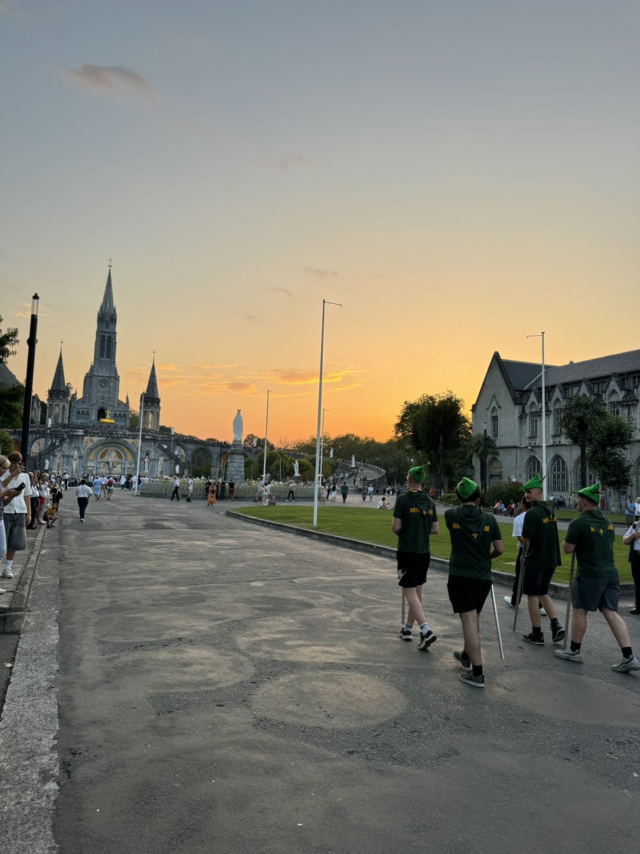 NottsDiocese's tweet photo. And tonight some of our young pilgrims were chosen to carry Our Lady for the Marian Procession. ✝️✝️ 

Stay tuned to watch a video our young pilgrims carrying Our Lady of Lourdes! 📲📲 

#ladyoflourdes #pilgrimage #lourdesfrance https://t.co/wZ0TFa4SPv