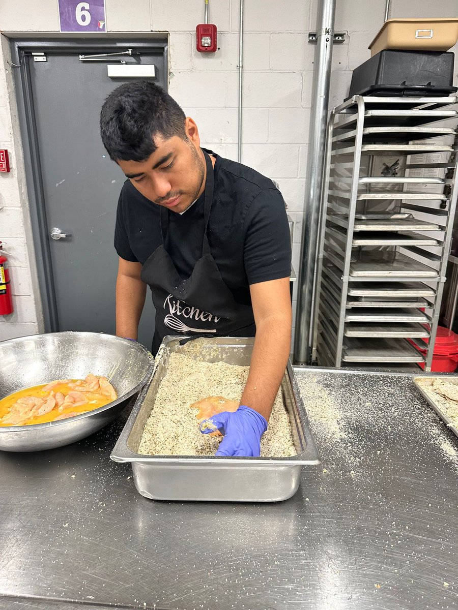 GramonFamily's tweet photo. Let’s see what’s cooking up in culinary! #gramonfamily https://t.co/UIGk8wNwAs